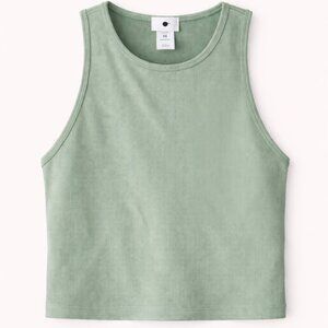 Yogalicious Heavenly Rib Stacy Crop Tank w/ Shelf Bra Green Size M NWT